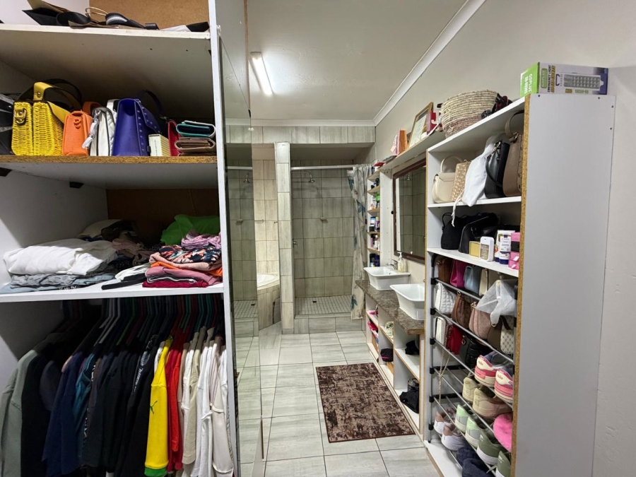 4 Bedroom Property for Sale in Waterval East North West